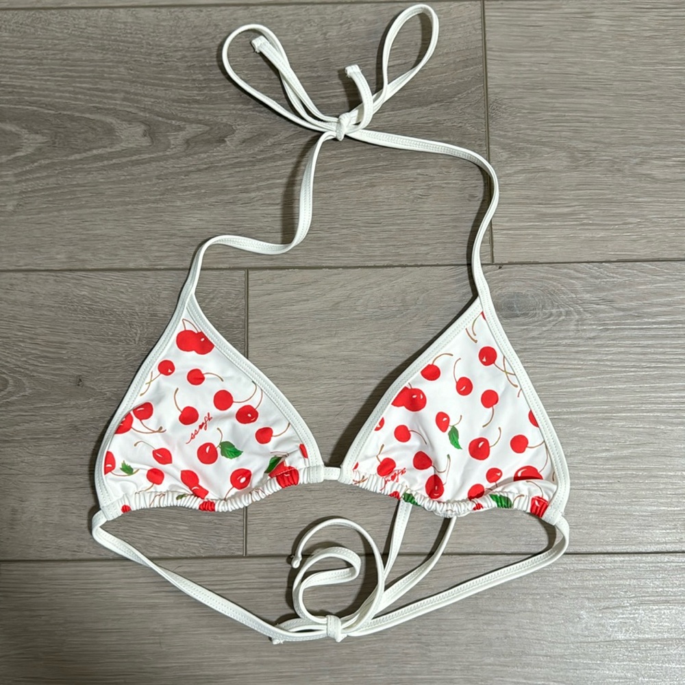 Frankie’s Bikinis x Sydney Sweeney Cherry Bikini Top